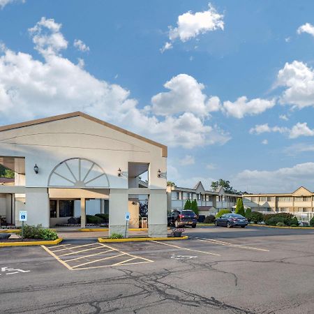Quality Inn & Suites Vestal Binghamton Near University Exterior foto