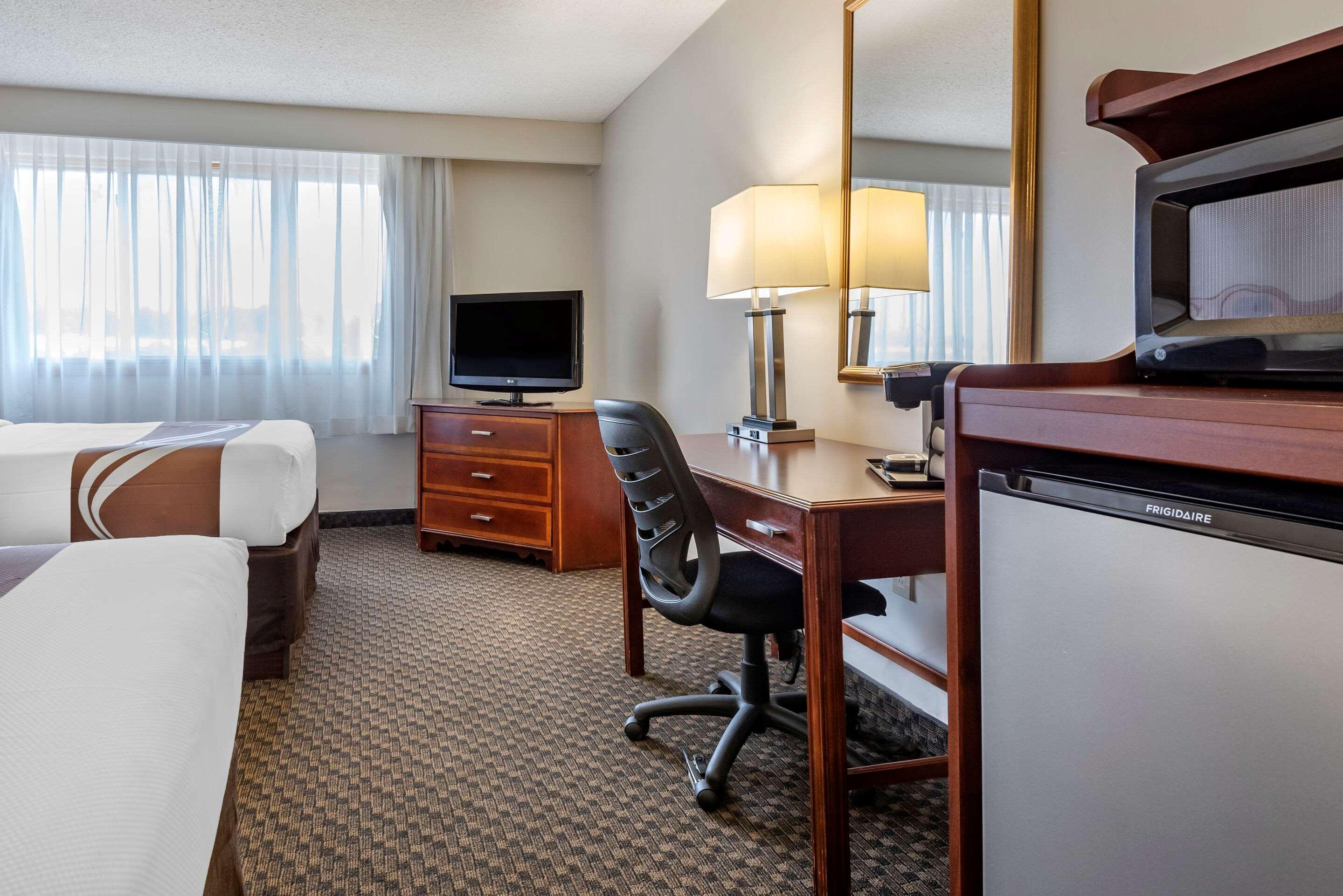 Quality Inn & Suites Vestal Binghamton Near University Exterior foto
